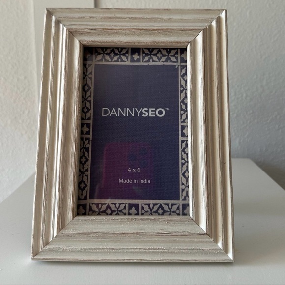 Cream Photo Frame - Picture 3 of 3